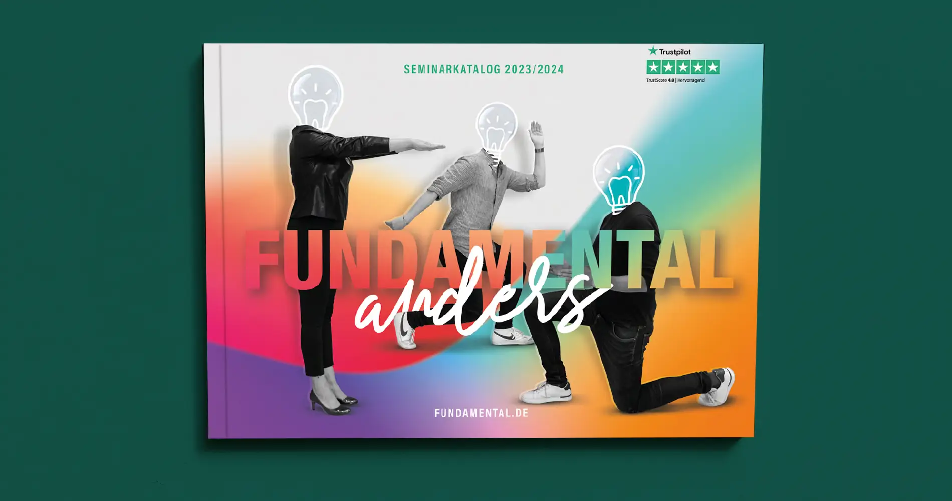 Seminarkatalog Fundamental Dental Fortbildung mit Kampagnenmotiv und Zahnbirnen-Illustrationen