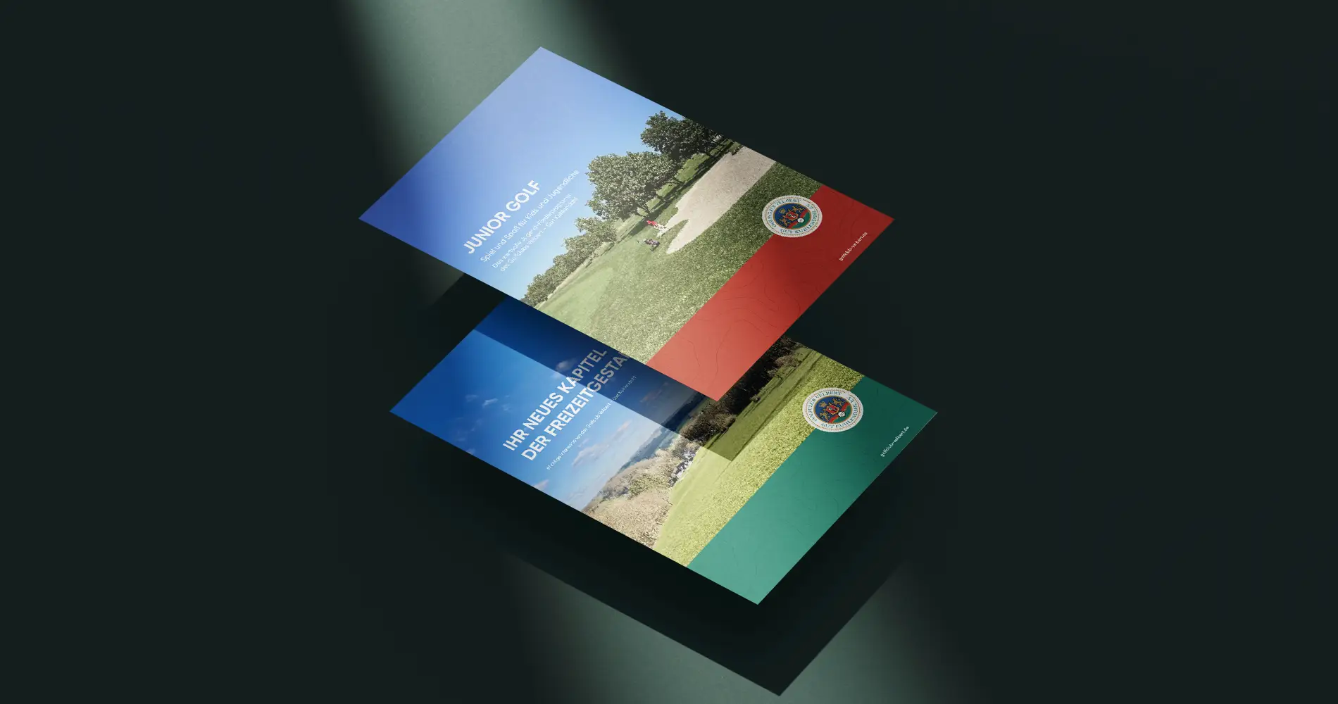 Anzeigen für Golfclub Velbert mit Golfplatzmotiven und klarer Farbaufteilung in Blau, Grün und Rot