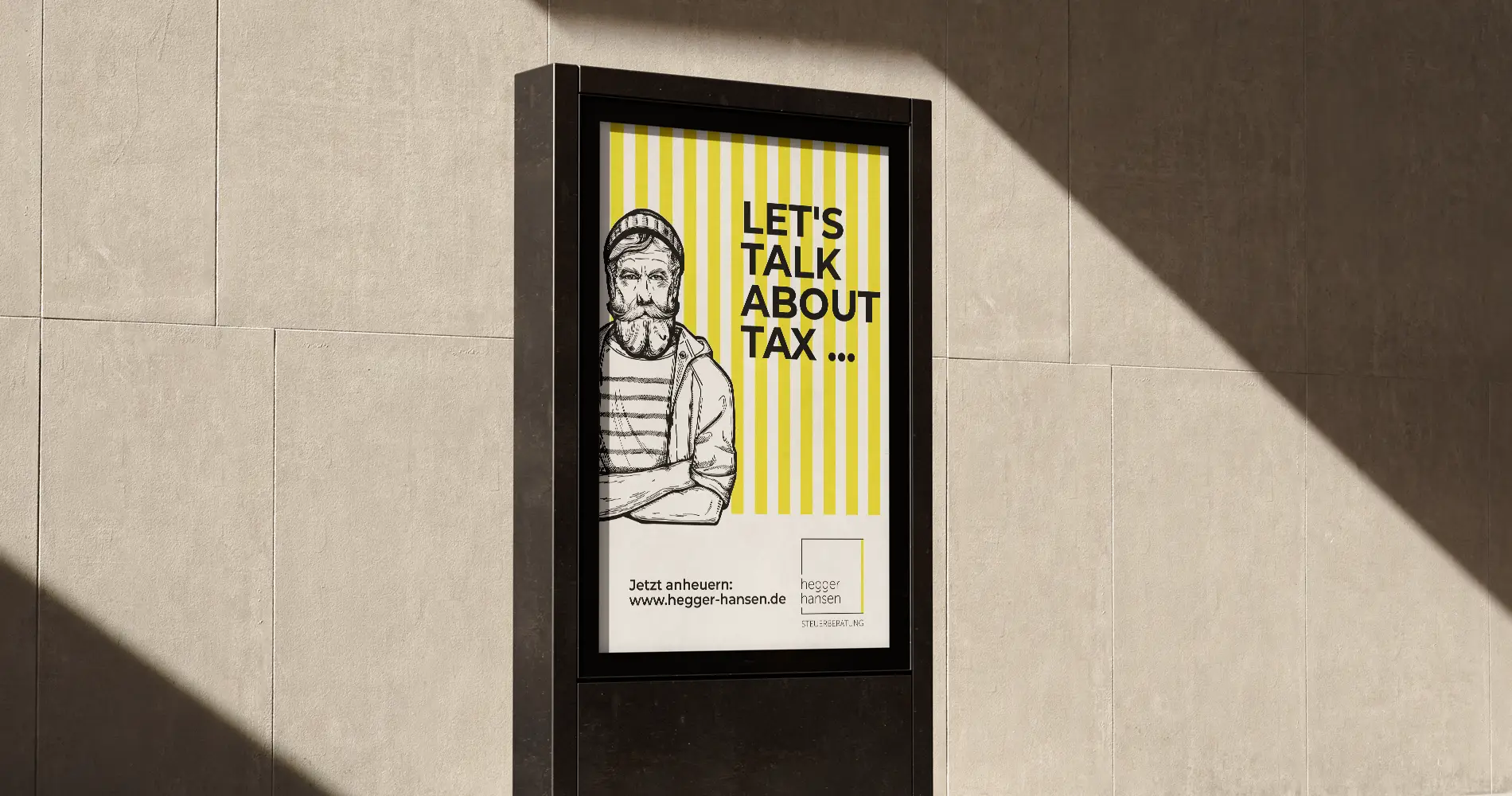 City-Light-Plakat der Steuerberatung Hegger Hansen mit Illustration und dem Slogan „Let’s talk about tax“