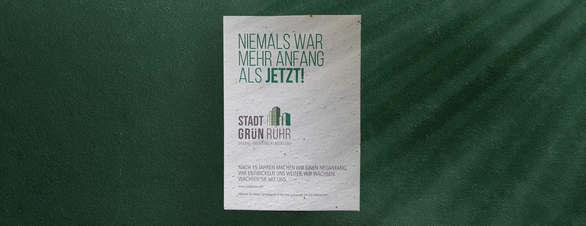 Mailing auf Samenpapier mit Claim „Niemals war mehr Anfang als jetzt“ für ein Garten- und Landschaftsbauunternehmen